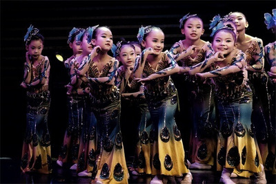 絲路童夢(mèng)，藝術(shù)花開——金絲獎(jiǎng)2017絲路國(guó)際少兒藝術(shù)頒獎(jiǎng)盛典西安成功舉辦