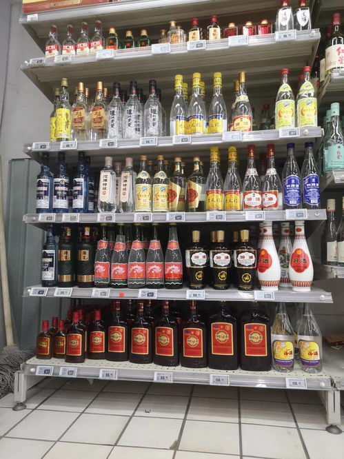 北京多家超市貨架亂象 保健食品專柜不“?！保厥称帐郴熨u存隱患